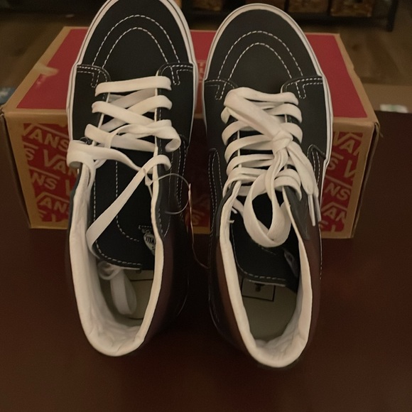 Vans Sk8-Hi 2-Tone Navy/Port 8 Women’s - Picture 2 of 5